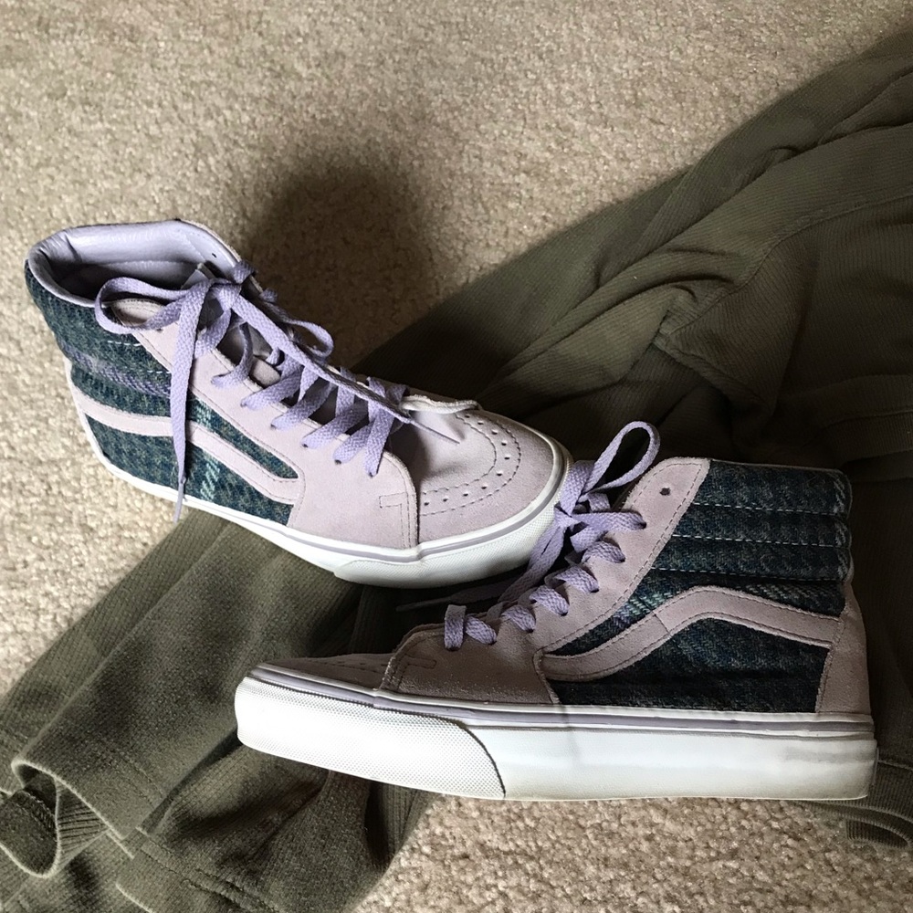 High-Top Women’s Sneakers in Lavender and Teal - Picture 2 of 8